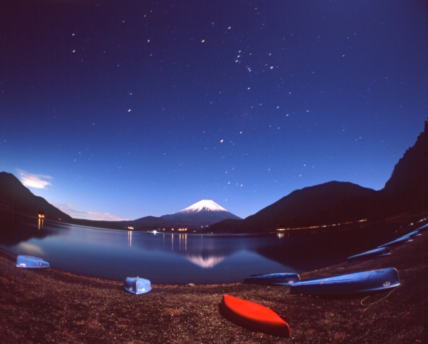 05_月夜の湖畔にて